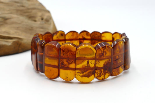 Durchsichtiges Bernsteinarmband mit Einschlüssen