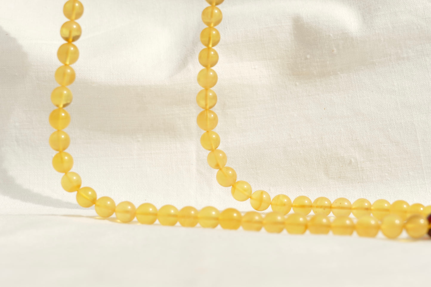 108 Perlen Mala Kette aus Bernstein – Buddhistische Meditationskette & Gebetskette für Yoga und Achtsamkeit