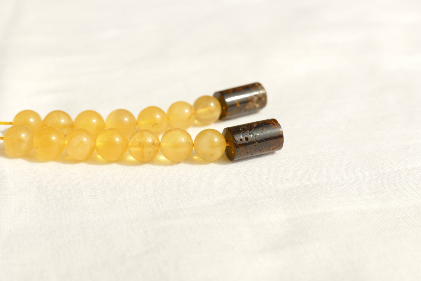 108 Perlen Mala Kette aus Bernstein – Buddhistische Meditationskette & Gebetskette für Yoga und Achtsamkeit
