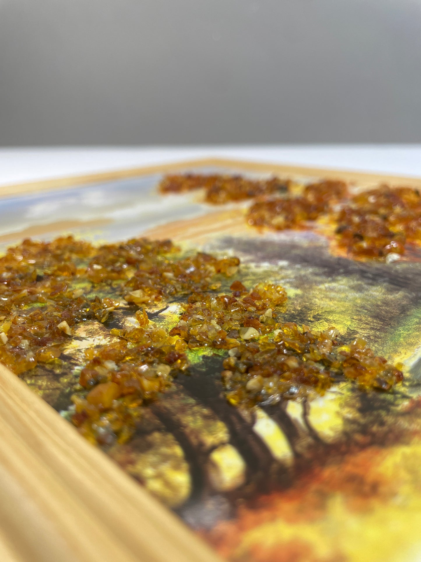 B-Ware |Flusslandschaft mit Bäumen und Booten | Druckbild | Bernsteinverziert