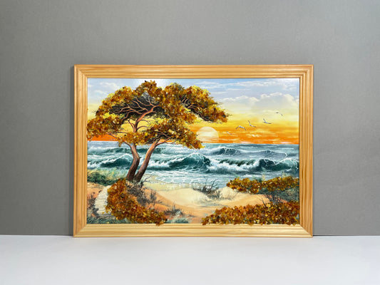 Bernsteinbild | Maritimes Wandbild mit Sonnenuntergang, Meer, Möwen & Baum