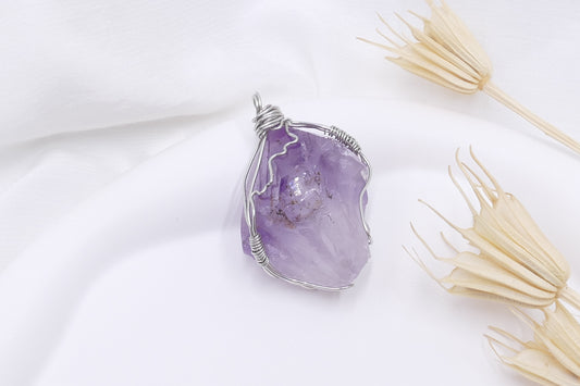 Naturbelassenes Amethyst Kristall Anhänger