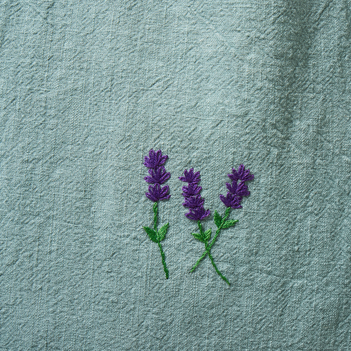 Leinentasche mit Lavendel Stickerei